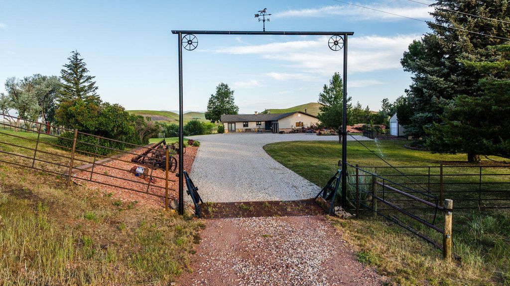 214 Meade Creek Road, Sheridan, WY 82801 photo 22