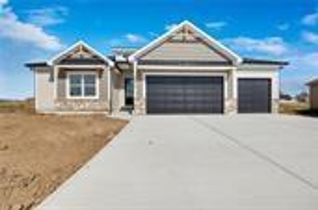 2348 NE Skopelos Court, Blue Springs, MO 64014