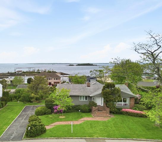 55 Hampton Oval, New Rochelle, NY 10805