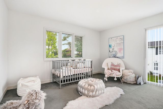55 Hampton Oval, New Rochelle, NY 10805