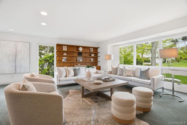 55 Hampton Oval, New Rochelle, NY 10805