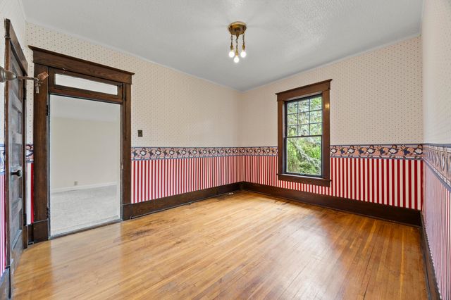 230 W Columbus Street, Mount Sterling, OH 43143