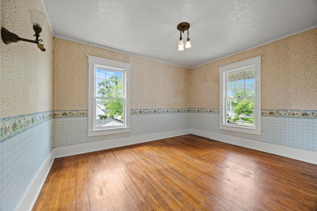 230 W Columbus Street, Mount Sterling, OH 43143