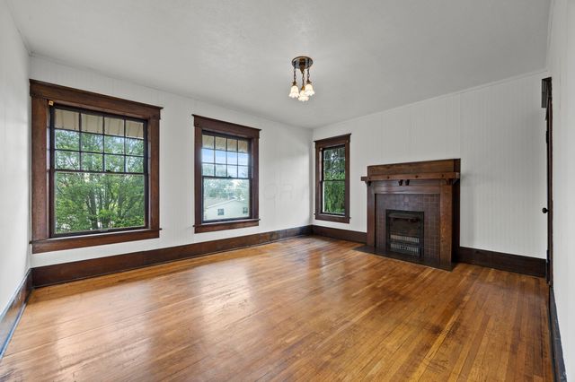 230 W Columbus Street, Mount Sterling, OH 43143