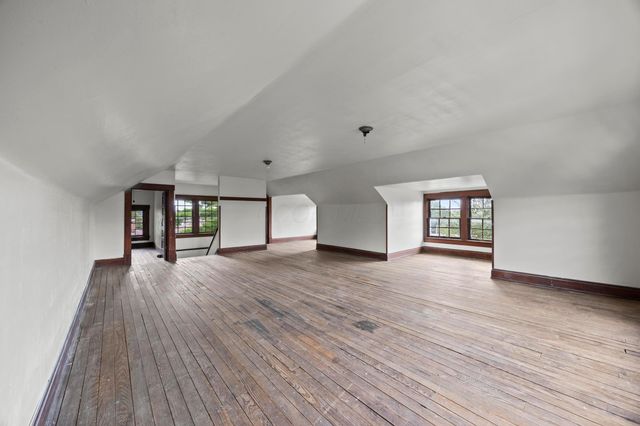 230 W Columbus Street, Mount Sterling, OH 43143