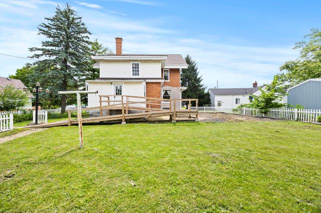 230 W Columbus Street, Mount Sterling, OH 43143