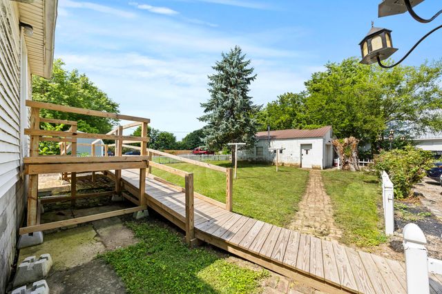 230 W Columbus Street, Mount Sterling, OH 43143
