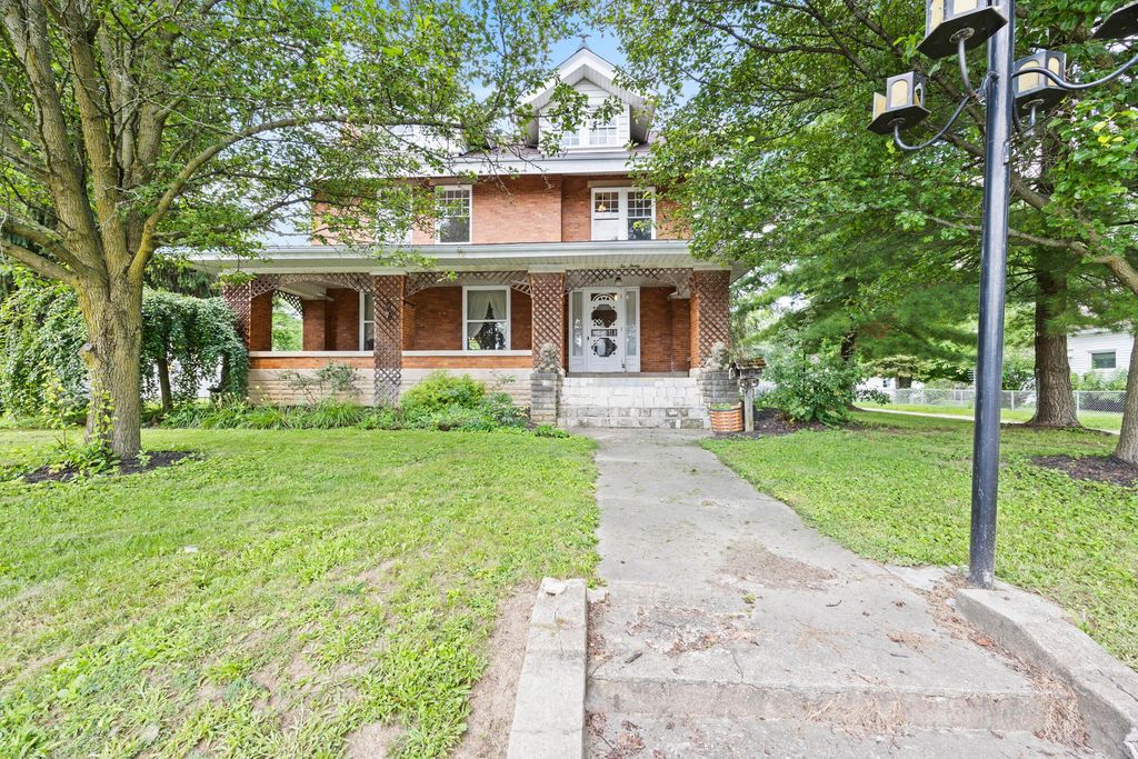 230 W Columbus Street, Mount Sterling, OH 43143