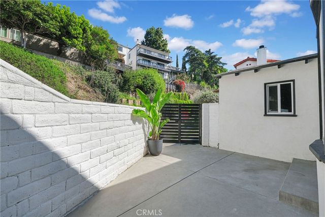 1923 Hollyvista, Los Angeles, CA 90027