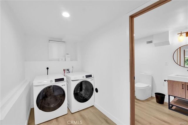 1923 Hollyvista, Los Angeles, CA 90027