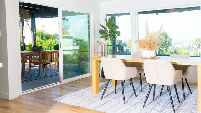 1923 Hollyvista, Los Angeles, CA 90027