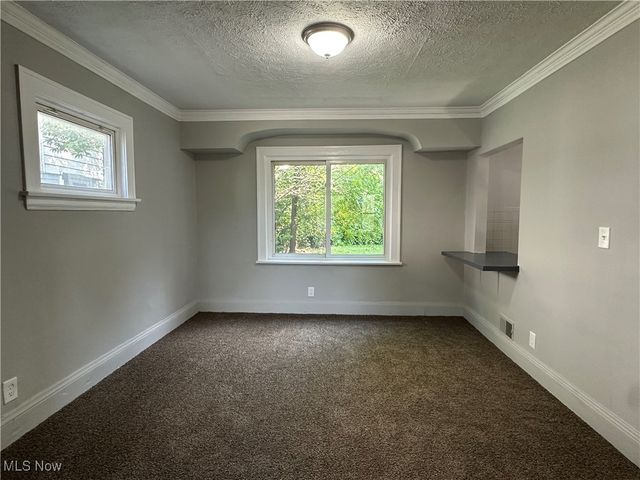 11105 Revere Avenue, Cleveland, OH 44105