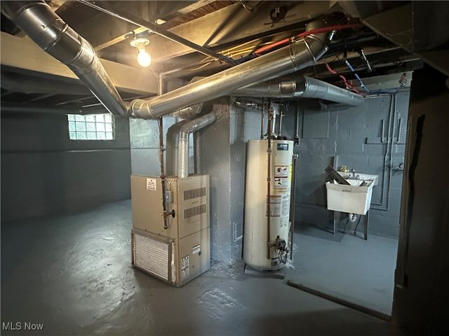 11105 Revere Avenue, Cleveland, OH 44105