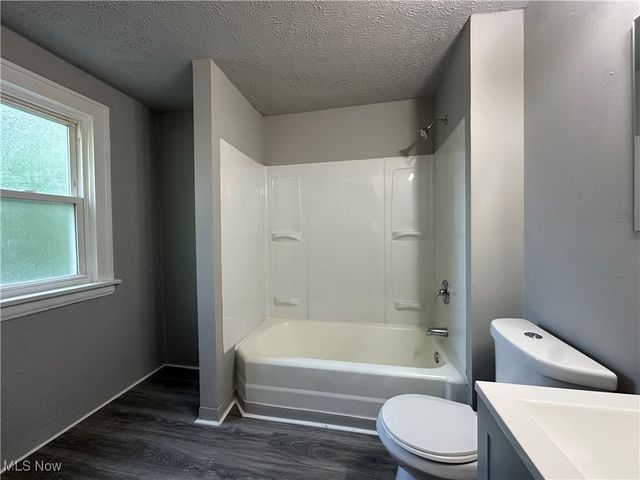 11105 Revere Avenue, Cleveland, OH 44105