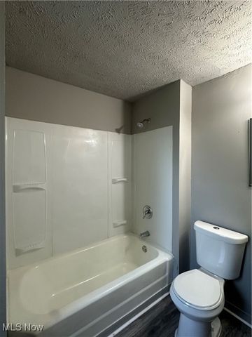 11105 Revere Avenue, Cleveland, OH 44105