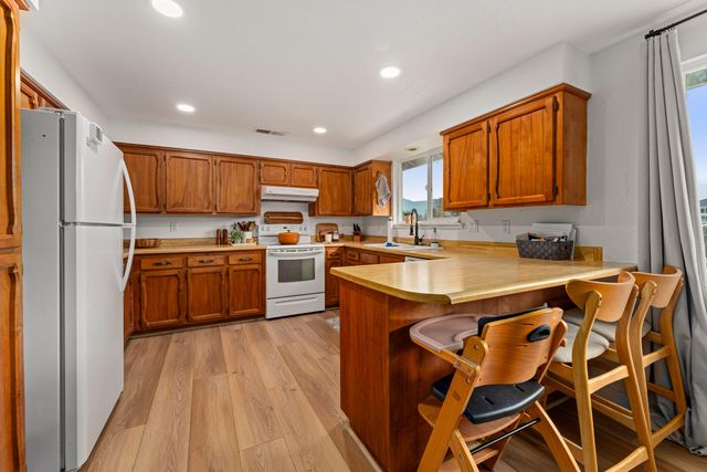 1949 Haviland Drive, Grants Pass, OR 97527