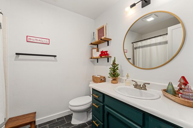 1949 Haviland Drive, Grants Pass, OR 97527