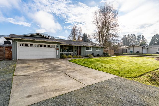 1949 Haviland Drive, Grants Pass, OR 97527
