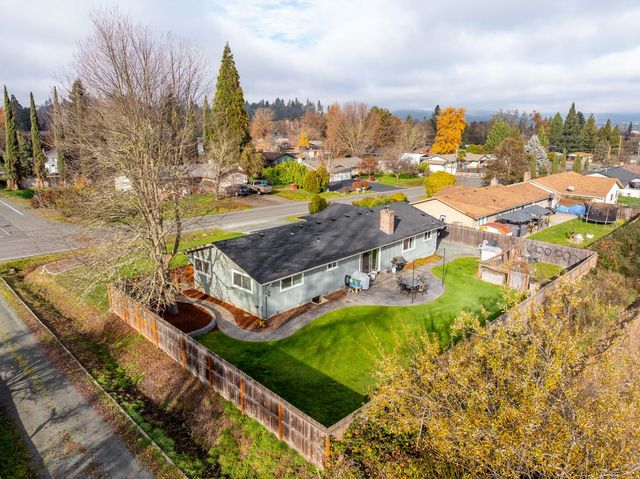 1949 Haviland Drive, Grants Pass, OR 97527