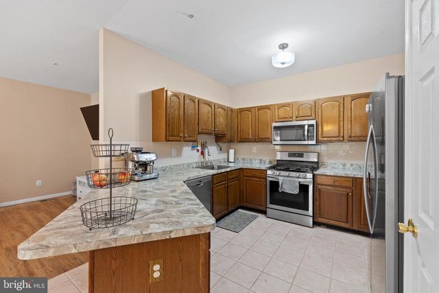 81 CHADWICK CIR, Eagleville, PA 19403
