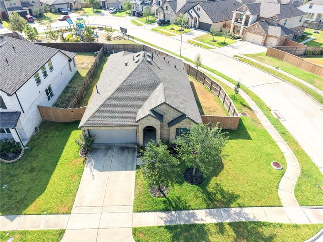 8446 Manta Ray Drive, Cypress, TX 77433
