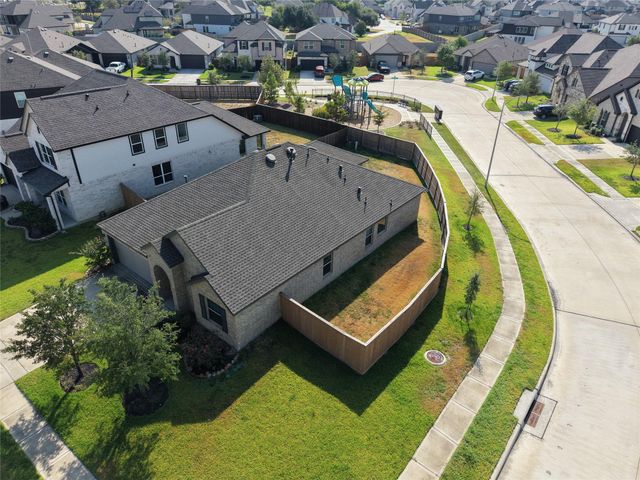 8446 Manta Ray Drive, Cypress, TX 77433