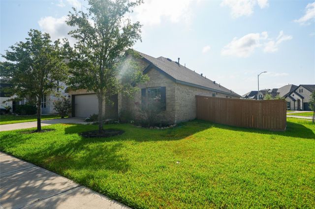 8446 Manta Ray Drive, Cypress, TX 77433