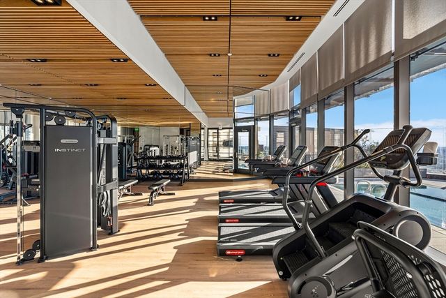 682 Atlantic Ave 39C, Boston, MA 02111