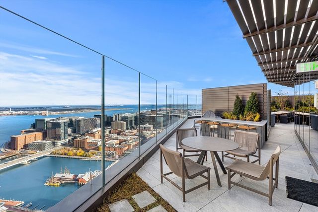 682 Atlantic Ave 39C, Boston, MA 02111