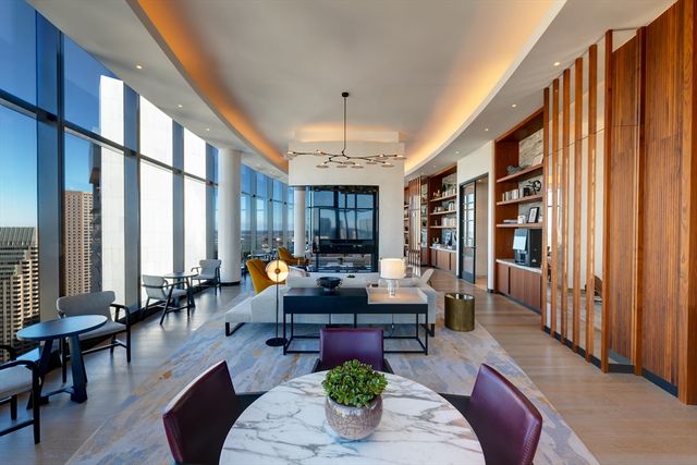 682 Atlantic Ave 39C, Boston, MA 02111