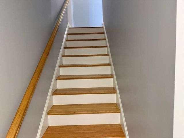 527 E 6th 1, Boston, MA 02127