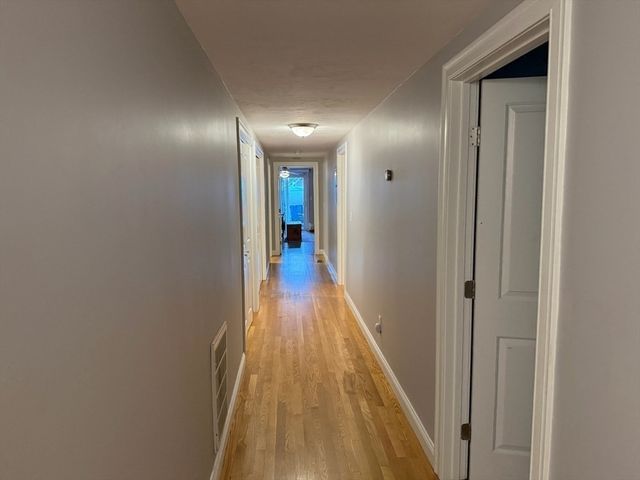 527 E 6th 1, Boston, MA 02127