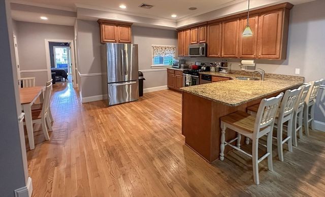 527 E 6th 1, Boston, MA 02127