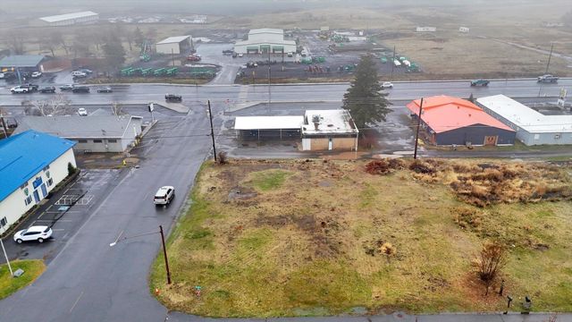 1308 S Ziegler St, Airway Heights, WA 99001