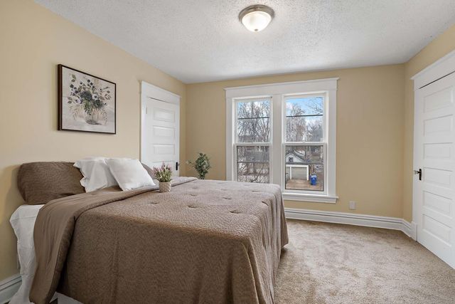 1484 Charles Avenue, Saint Paul, MN 55104