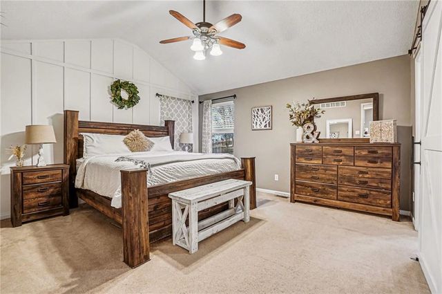 2204 Meadow Trail, St Joseph, MO 64503