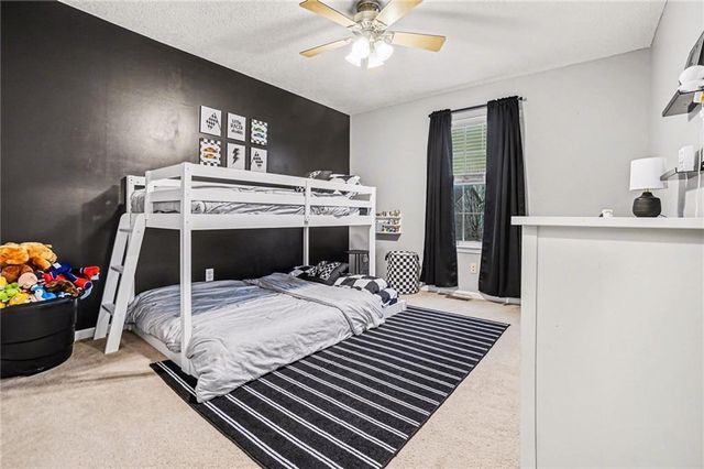 2204 Meadow Trail, St Joseph, MO 64503