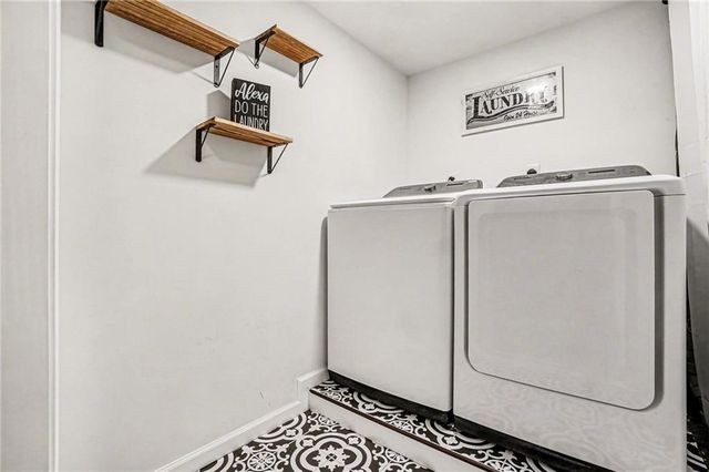 2204 Meadow Trail, St Joseph, MO 64503