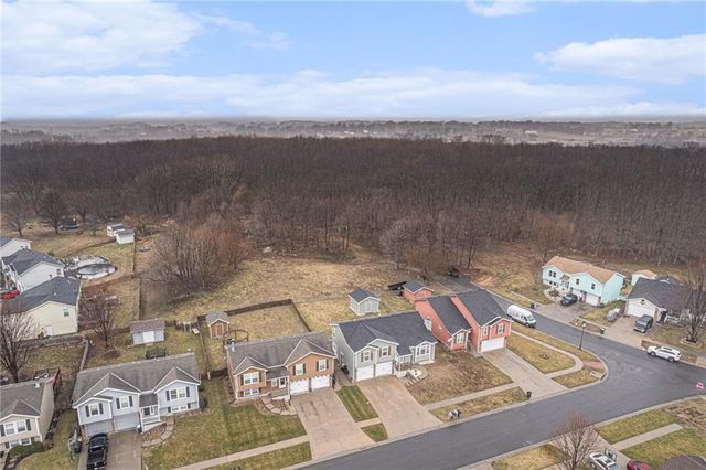 2204 Meadow Trail, St Joseph, MO 64503