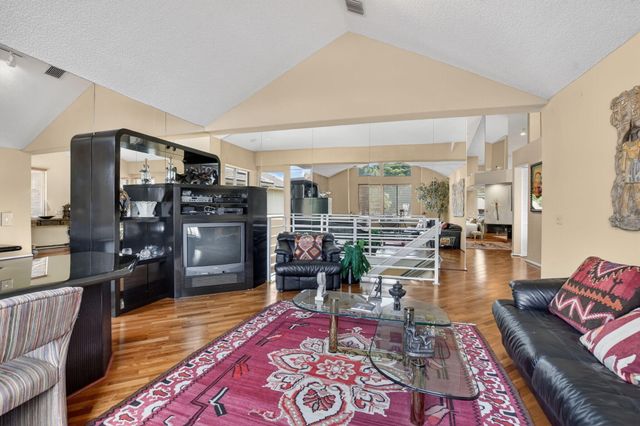 19884 Planters Boulevard B-102, Boca Raton, FL 33434