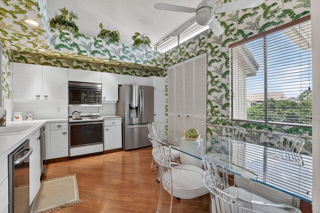 19884 Planters Boulevard B-102, Boca Raton, FL 33434