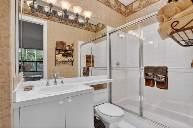 19884 Planters Boulevard B-102, Boca Raton, FL 33434