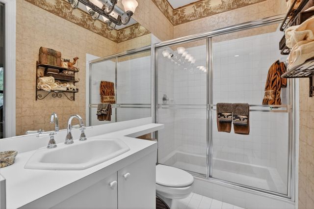 19884 Planters Boulevard B-102, Boca Raton, FL 33434