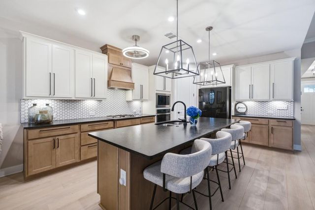 229 Sharp Trail, Hoschton, GA 30548