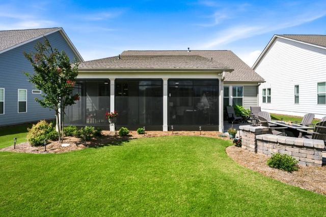 229 Sharp Trail, Hoschton, GA 30548
