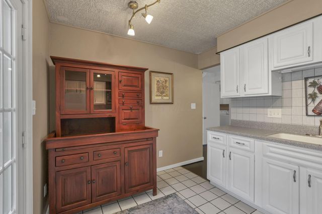 2782 Chateau Circle S, 45, Columbus, OH 43221