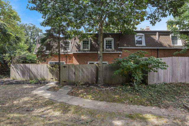 2782 Chateau Circle S, 45, Columbus, OH 43221