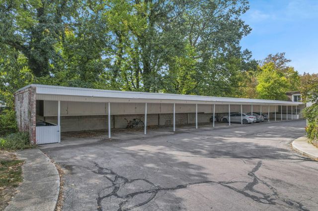 2782 Chateau Circle S, 45, Columbus, OH 43221