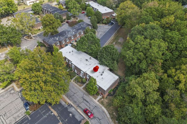 2782 Chateau Circle S, 45, Columbus, OH 43221