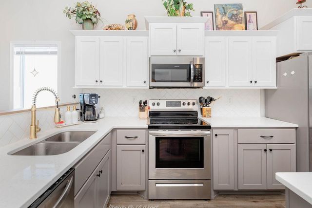 762 2nd Avenue, Horace, ND 58047